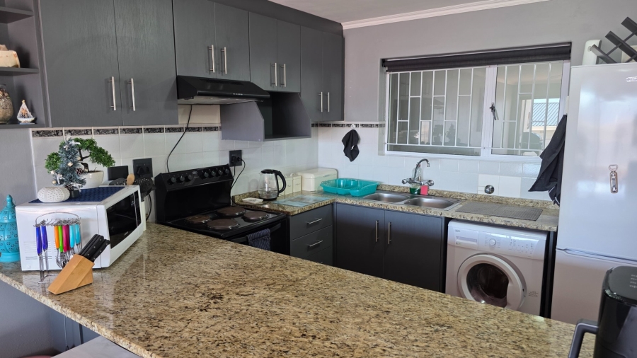 2 Bedroom Property for Sale in De Bakke Western Cape
